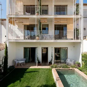 Liret Hotel